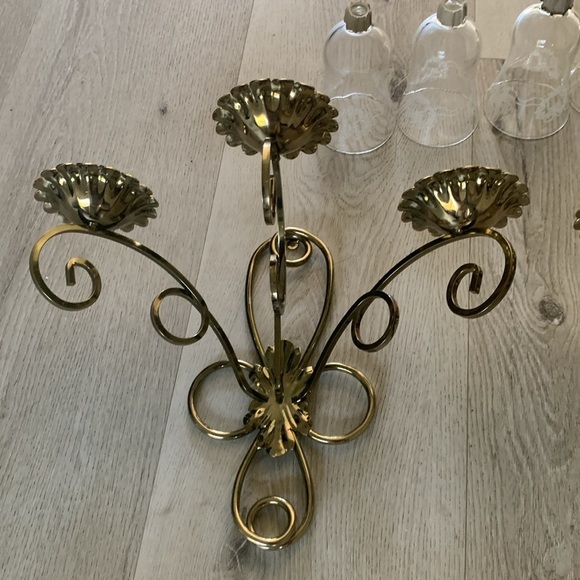 Set Of 2 Vintage Brass Flower Wall Mount Candelabra Three Arm Mount 
Ornate gold - Picture 16 of 16
